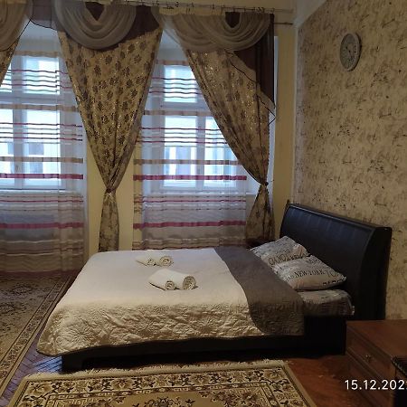 Apartment On Rynok Square Lviv Ngoại thất bức ảnh
