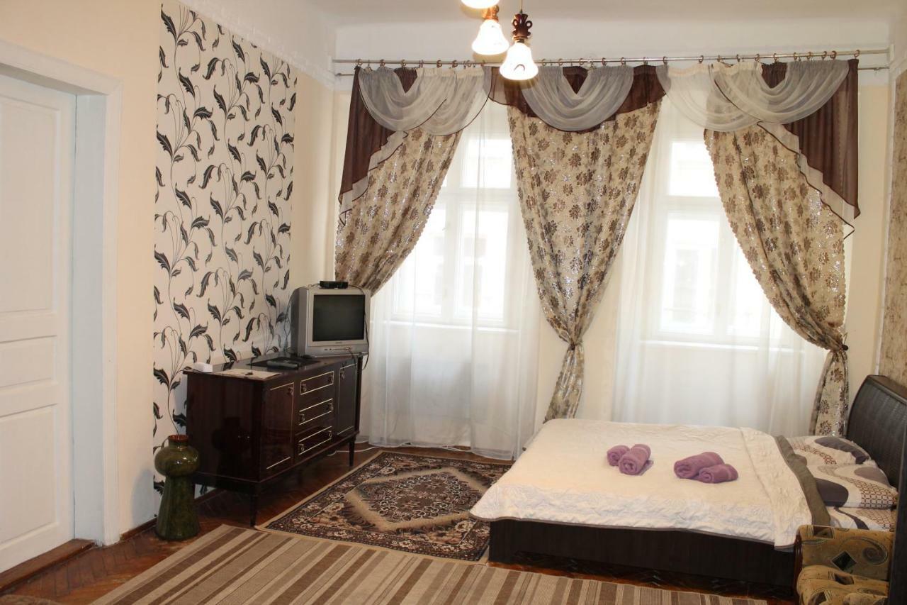 Apartment On Rynok Square Lviv Ngoại thất bức ảnh